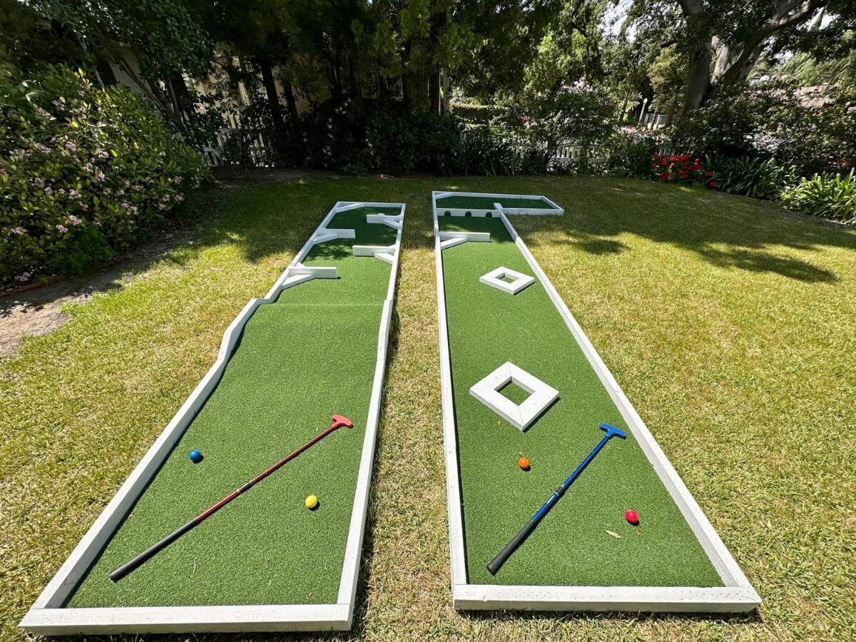 Pool & Ping-pong Mini-golf & 5br * Los Angeles