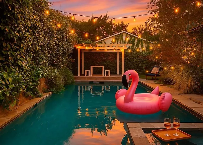 Pool & Spa Ping-Pong Mini-Golf & 5Br